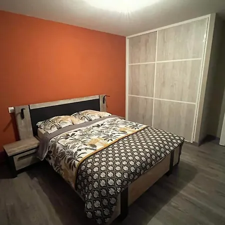 Jolie Maison Renovee Holiday home *